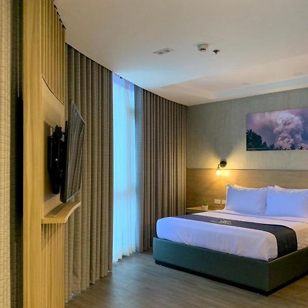 Jet Hotel Lipa City Eksteriør bilde